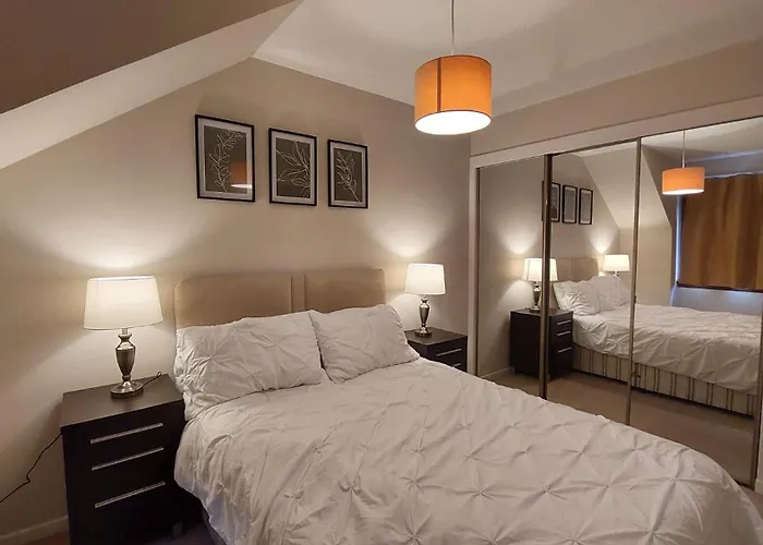Neat & Comfortable 1 Bedroom Spring Garden Flat